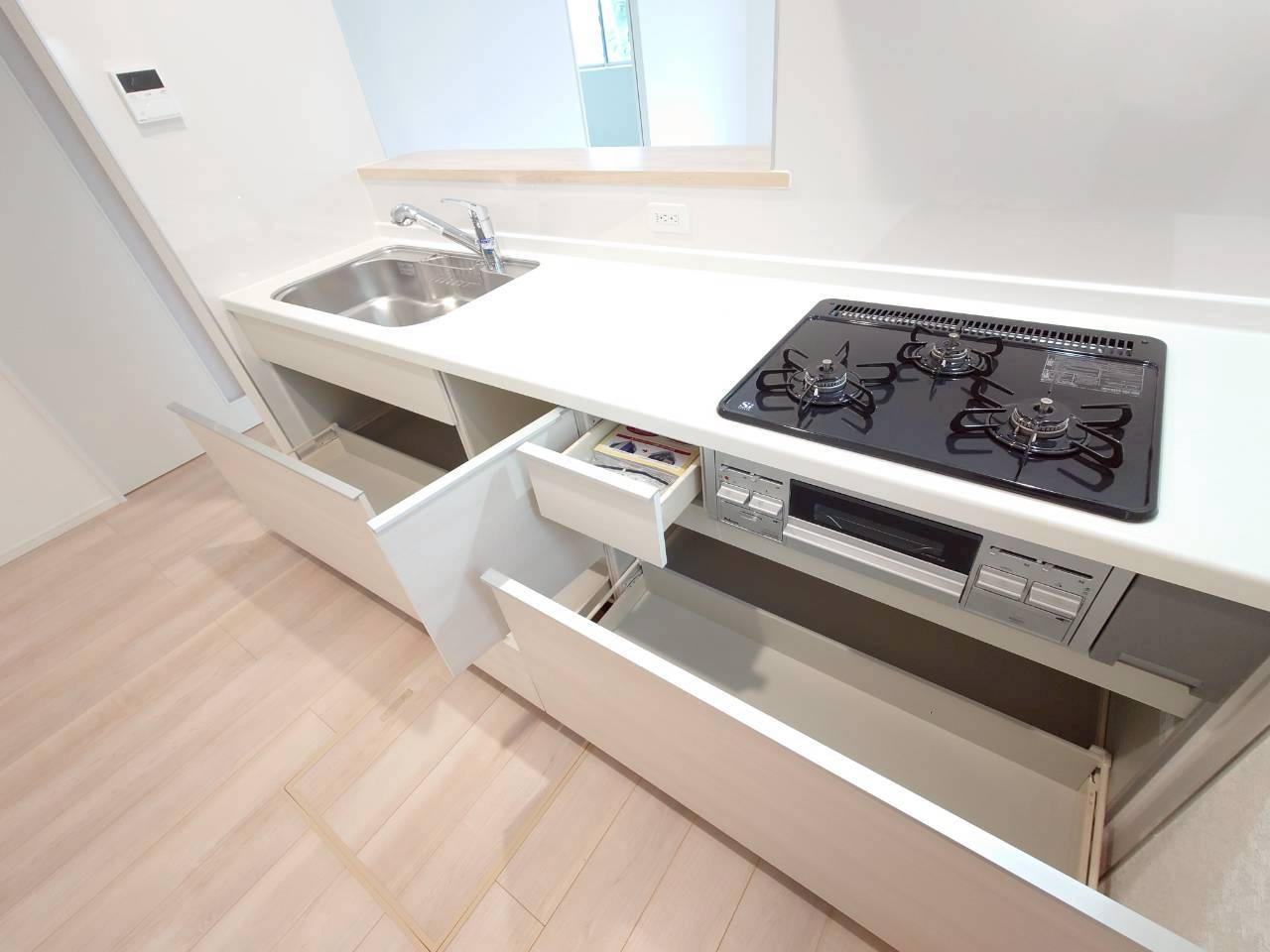 ♥♥南城市佐敷冨祖崎第７－3号棟のキッチン|キッチンでお料理をお楽しみください