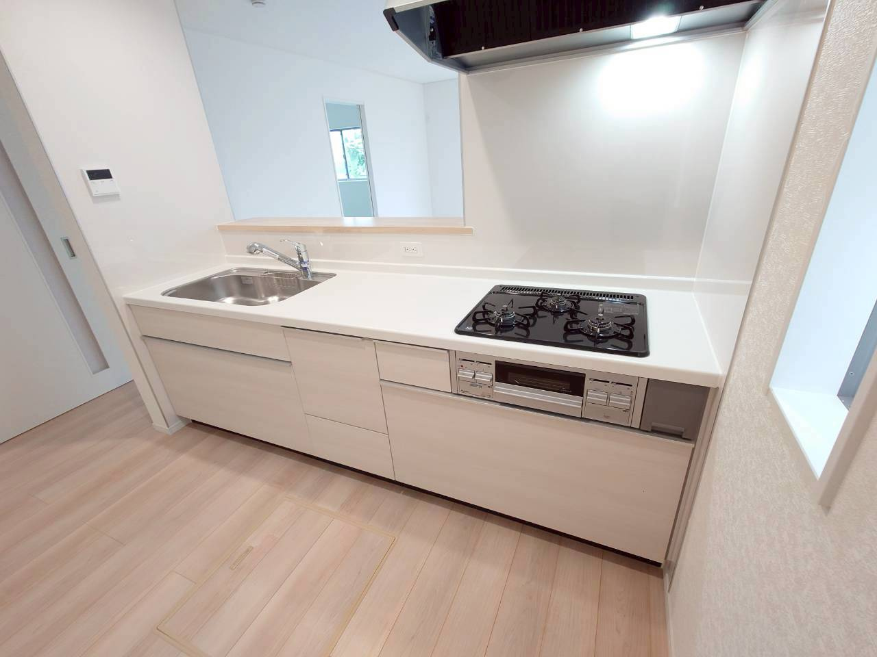 ♥♥南城市佐敷冨祖崎第７－3号棟のキッチン|コンパクトなキッチンで掃除もラクラク