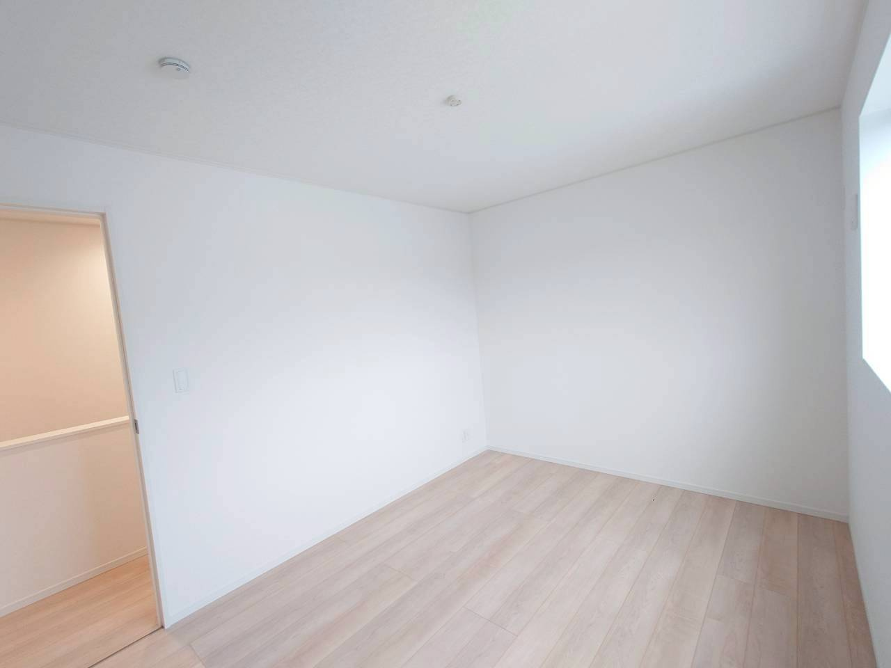 ♥♥南城市佐敷冨祖崎第７－3号棟の洋室|広々とした洋室です