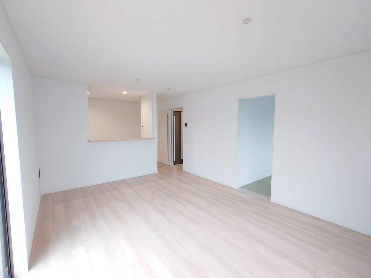 ♥♥南城市佐敷冨祖崎第７－3号棟の居間・リビング|ゆったり過ごせるリビングです