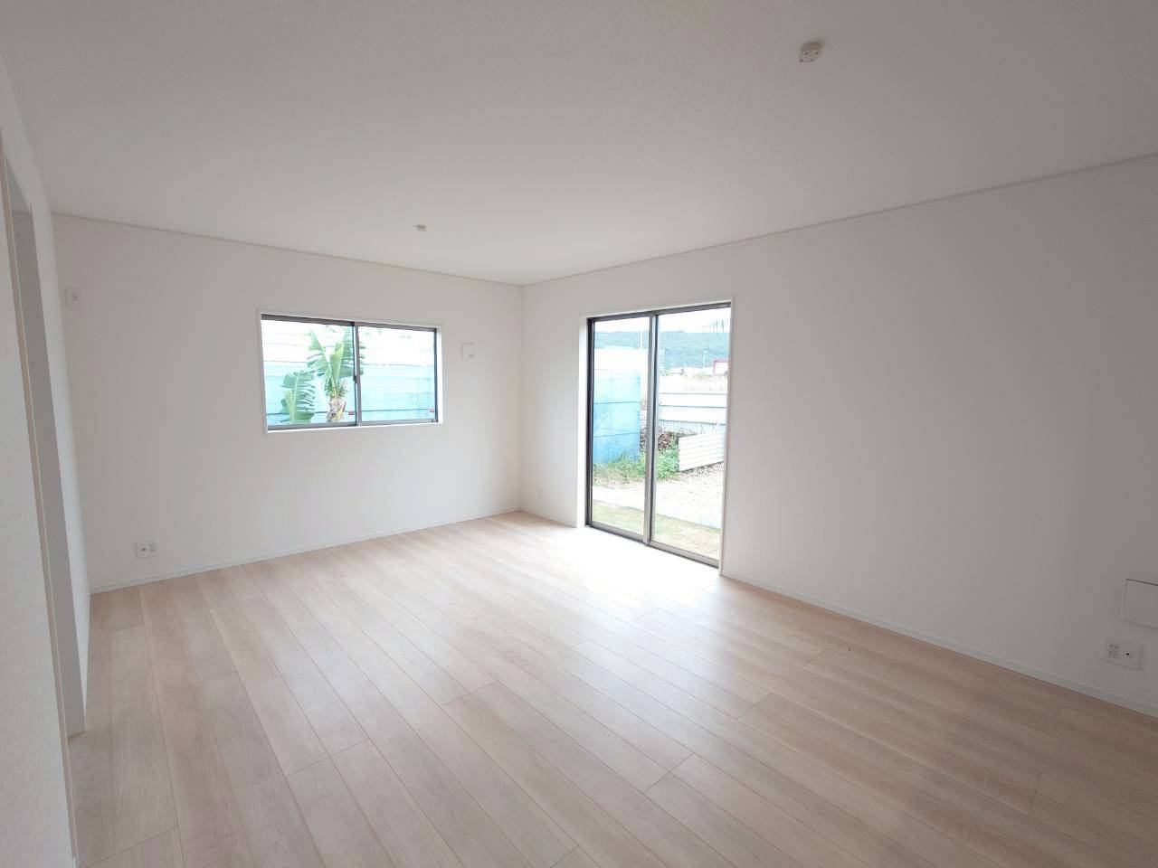 ♥♥南城市佐敷冨祖崎第７－3号棟の居間・リビング|ゆったり過ごせるリビングです