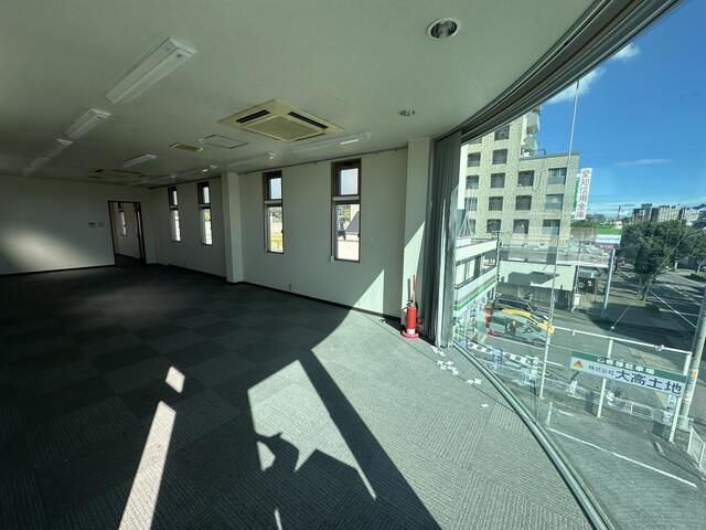 大高町字鶴田貸事務所の内装