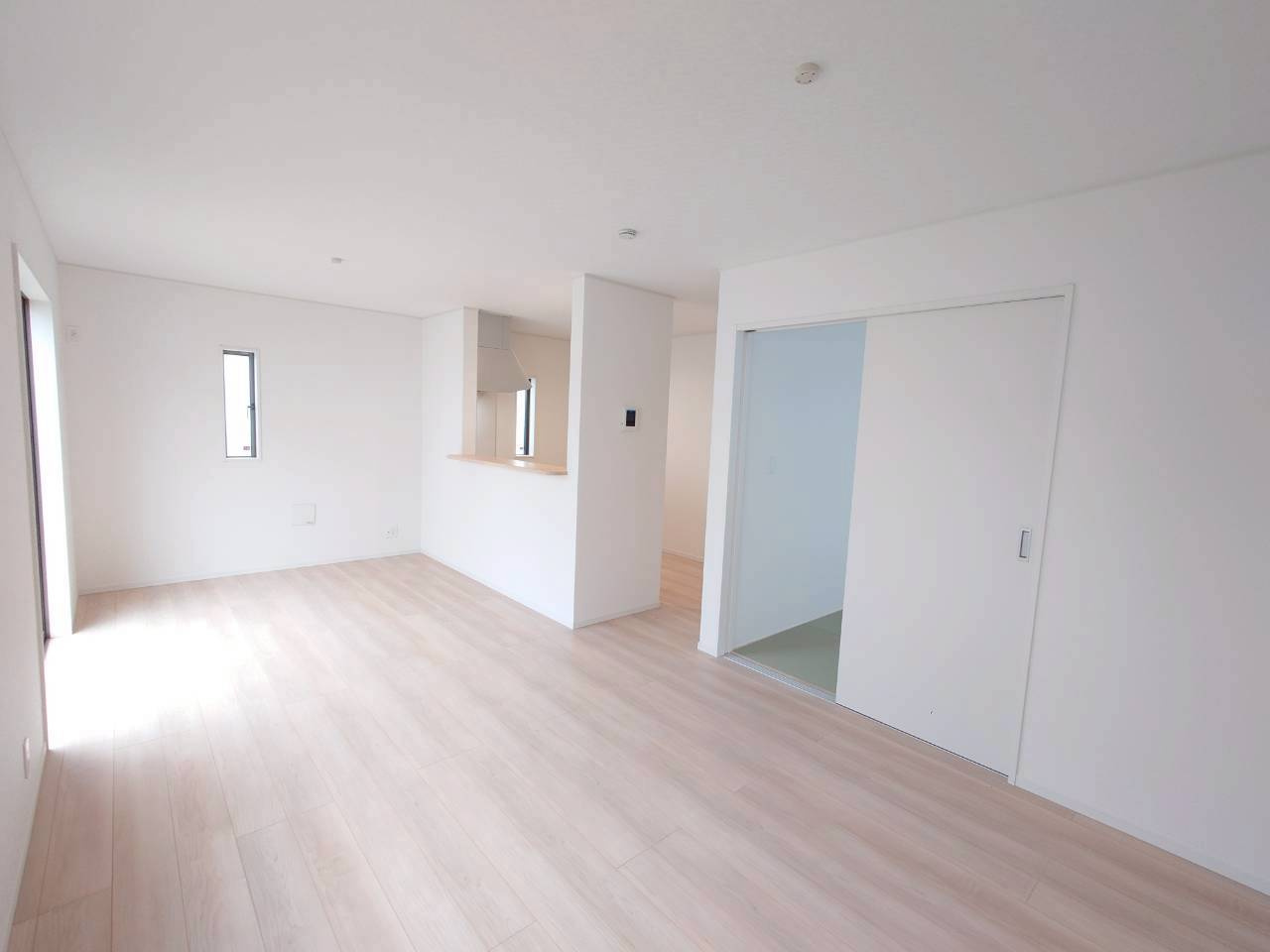 ♥♥南城市佐敷冨祖崎第７－4号棟の居間・リビング|おしゃれなリビングです