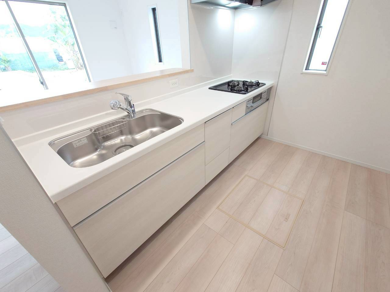 ♥♥南城市佐敷冨祖崎第７－4号棟のキッチン|コンパクトなキッチンで掃除もラクラク