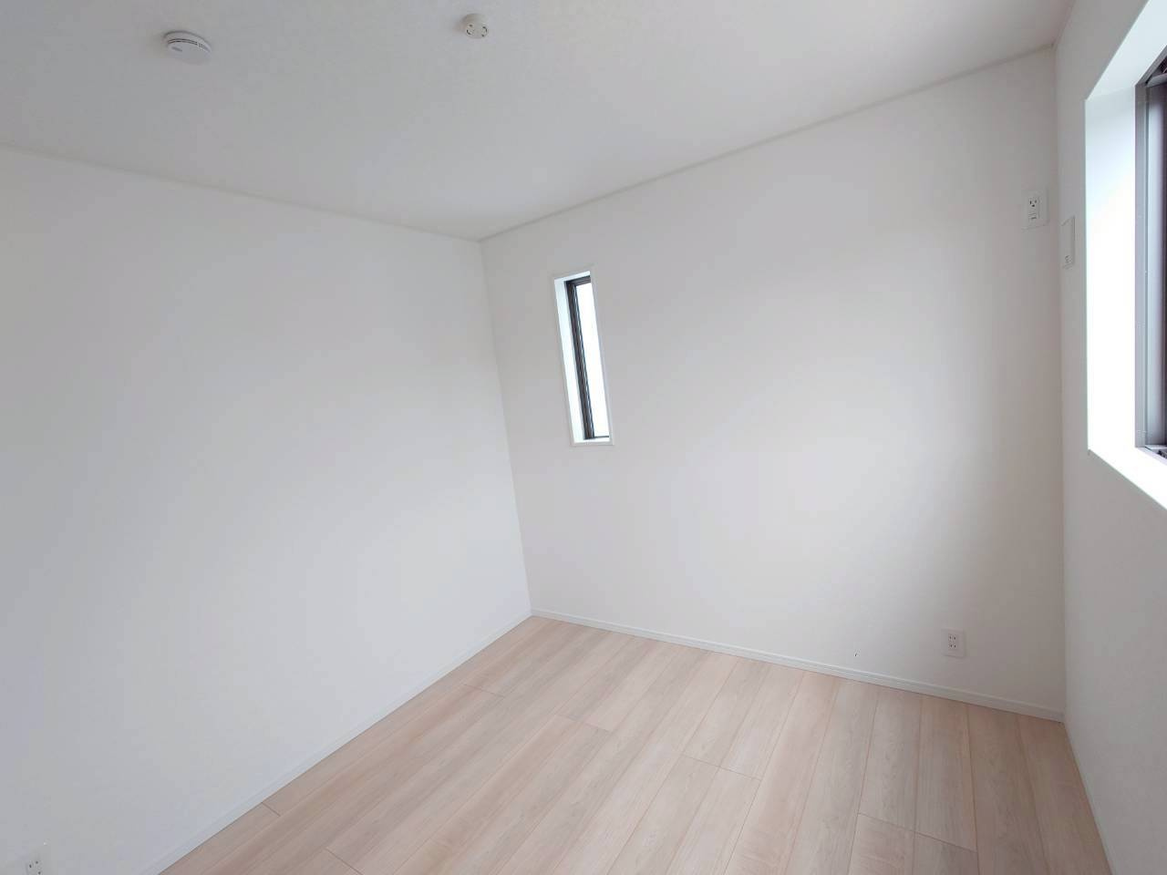 ♥♥南城市佐敷冨祖崎第７－4号棟の洋室|ゆったりした洋室です