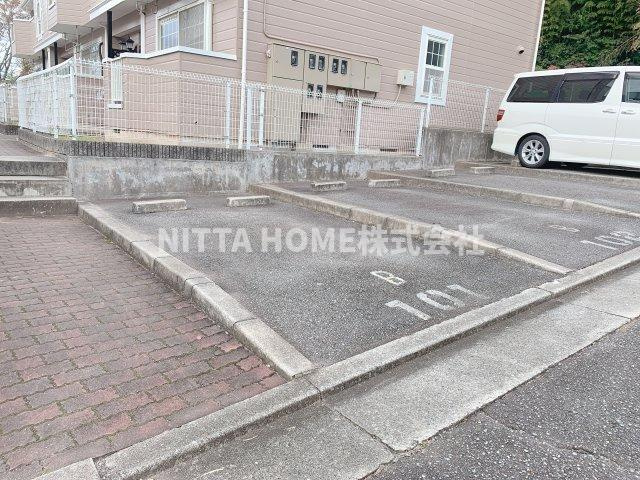 サニーヒル大歳　Ｂの駐車場|敷地内に駐車場があります◆