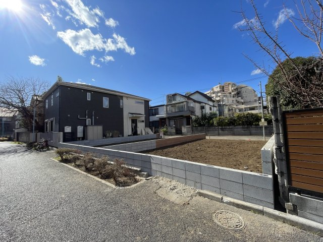 杉並区下井草5丁目　制震ダンパー採用　駅近×省エネ住宅　全2棟の外観