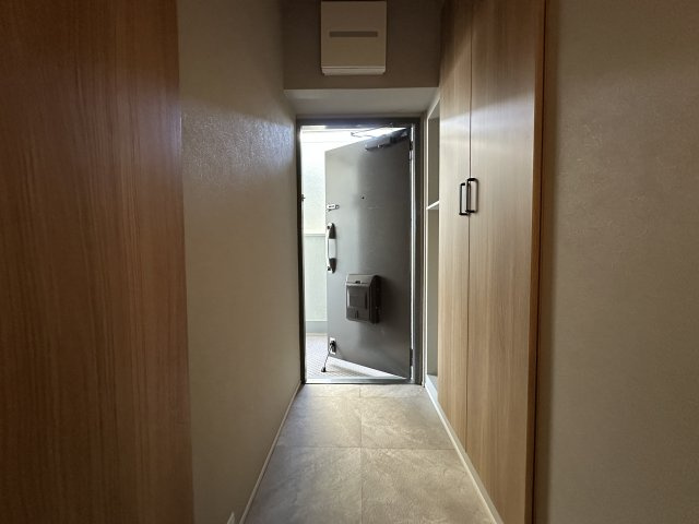 上高丸コーポラスの玄関