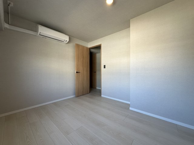 上高丸コーポラスの洋室