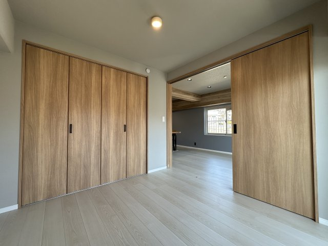 上高丸コーポラスの洋室