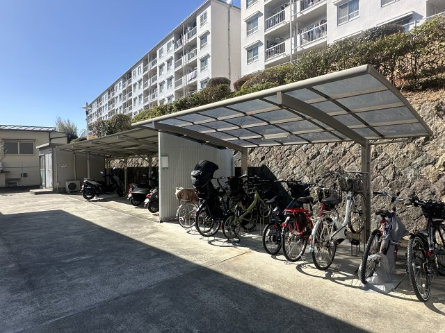 上高丸コーポラスの駐輪場