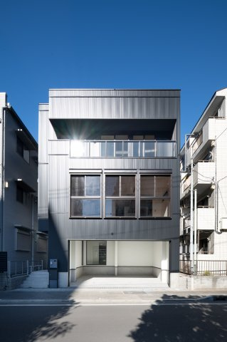 相模大野駅歩8分◆大型ガレージハウス並列２台◆LDK２５帖◆３４帖屋上付◆全館空調