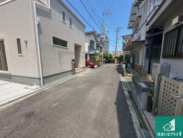 ●5(土)6(日)現地案内可能！　奈良市大森西町　限定1邸の前面道路含む現地写真|周辺は閑静な住宅街！前面道路広々で車の出し入れも便利です。駐車が苦手な方でも安心して車庫入れできます！