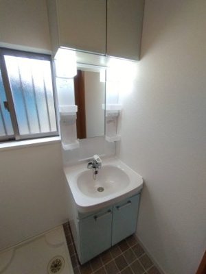 【独立洗面台】 | ウェストヴィレッジⅠ | 温水シャワー付洗面化粧台