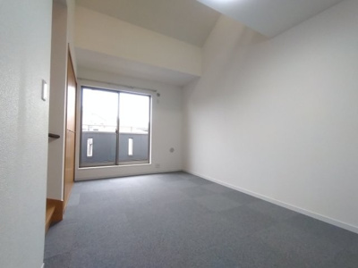 【洋室】 | ウェストヴィレッジⅠ | 7.5帖：カーペットフロア