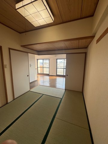 バンベールつつじが丘　503号室の和室