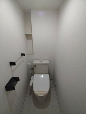 【トイレ】 | ハイツ面影橋 | ゆったりとした空間のトイレです