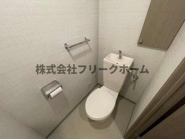 小金井市東町４丁目の賃貸マンションのトイレ