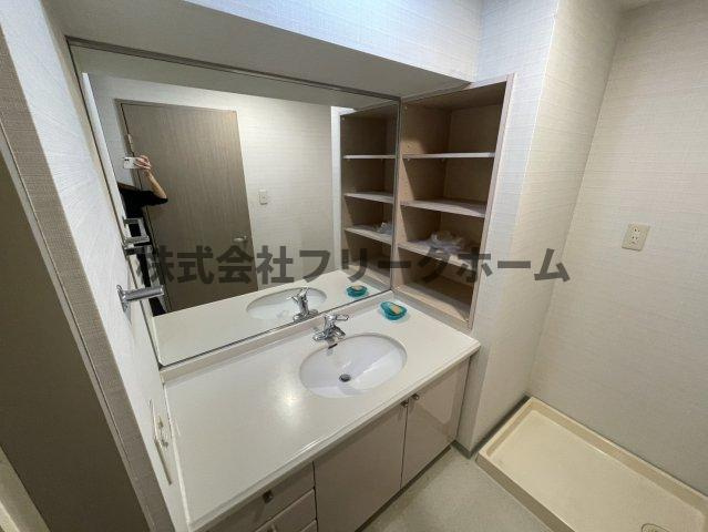 小金井市東町４丁目の賃貸マンションの洗面所