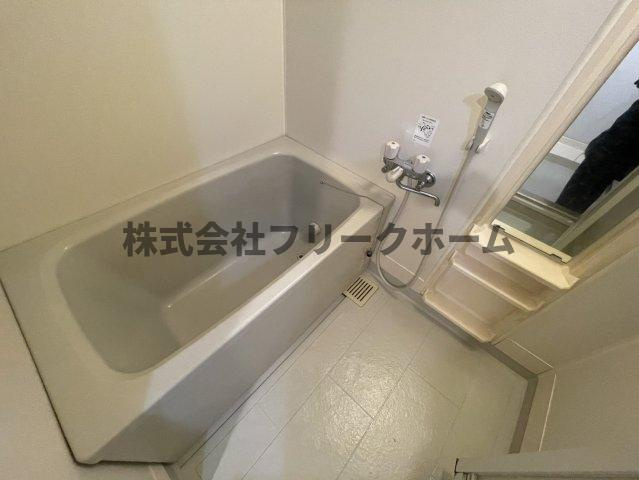 小金井市東町４丁目の賃貸マンションの浴室