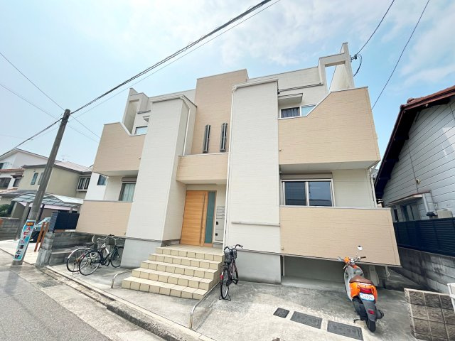 G-SMART小林の外観