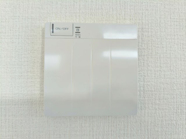 板橋区東新町2丁目 全9棟 B号棟の設備|空気を汚さずに足元から暖かい床暖房が標準装備です 小さなお子様にも安心の暖房設備です