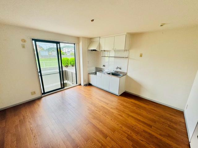 パストラルハイツＡ棟の居間・リビング