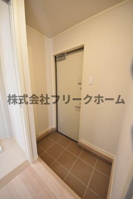 武蔵野市吉祥寺南町４丁目のアパートの玄関