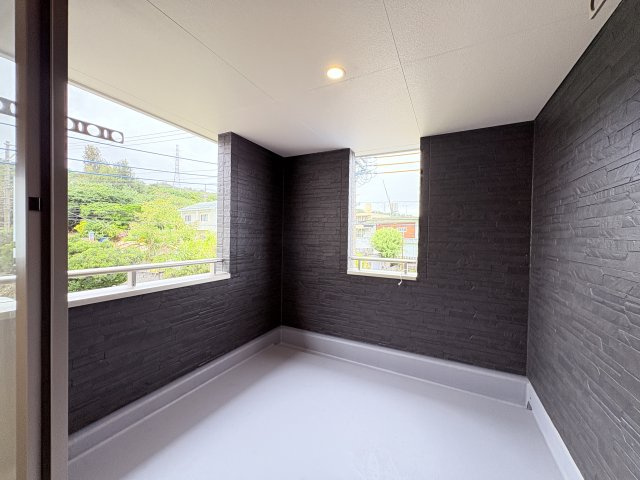 LG与那原町与那原第4-1号棟のバルコニー