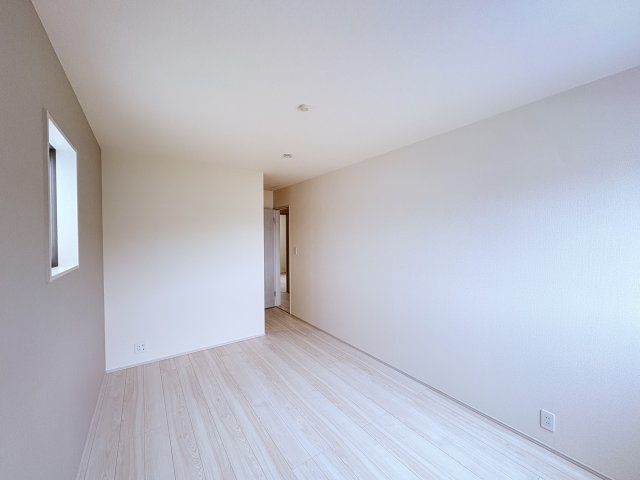 LG与那原町与那原第4-1号棟の洋室