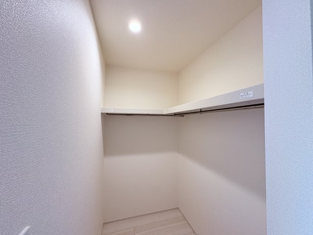 LG与那原町与那原第4-1号棟の収納