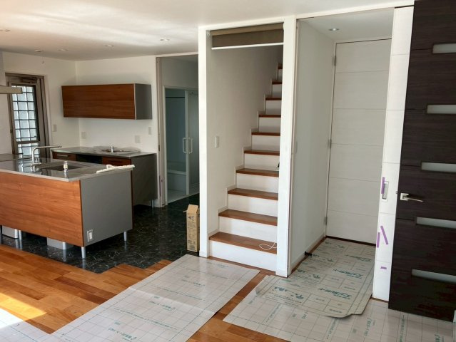 宇多津町浜七番丁　大和ハウス工業施工　戸建住宅の居間・リビング