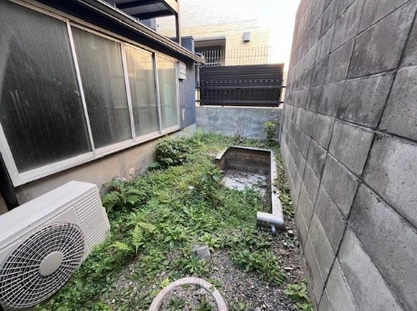 福屋町テナントの庭