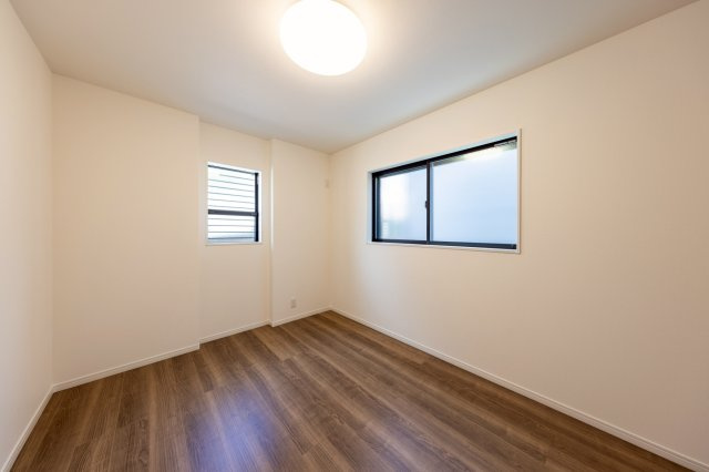 神戸市灘区高尾通1丁目新築一戸建て│3LDK+駐車2台可(車種制限有)の洋室|-洋室6帖(2F)-