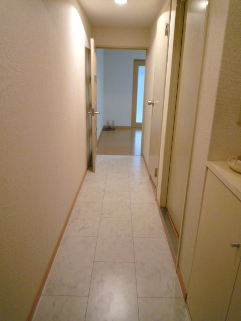 久米川ハウスの玄関