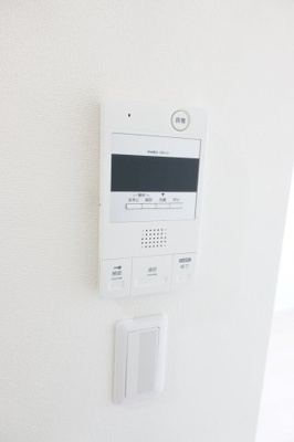 【セキュリティ】 | アビタシオン桃谷 | モニターフォンは一人暮らしには必要な設備となりました。
