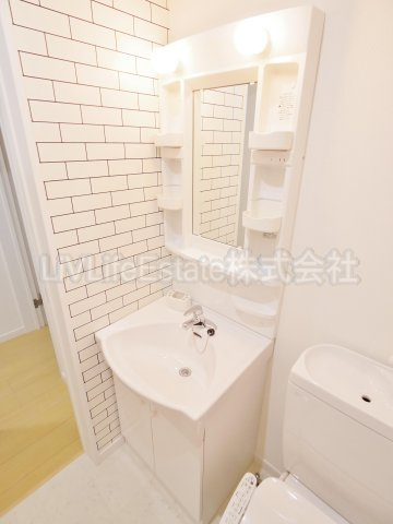 ＬＵＸＩＳ久米川の洗面所