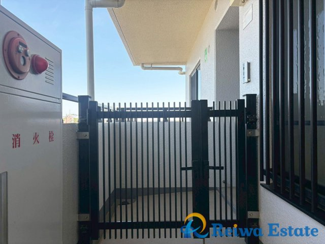 レゾン茅ヶ崎中海岸のエントランス