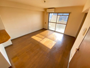 【居間・リビング】