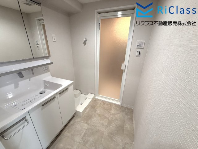 サンドール長田南館の独立洗面台|朝の身支度には欠かせない独立洗面化粧台
ランドリースペースあります