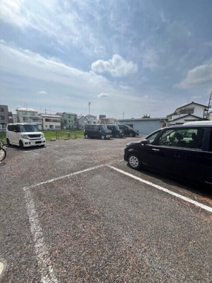 【駐車場】 | 丸山ハイツ | 駐車場に車を止められます