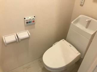 【トイレ】 | 三木市緑が丘町本町一丁目新築アパート | シャワー付トイレ（イメージ）