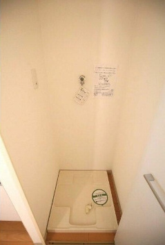 【設備】 | サンスタレ中村橋 | 室内洗濯機置場。