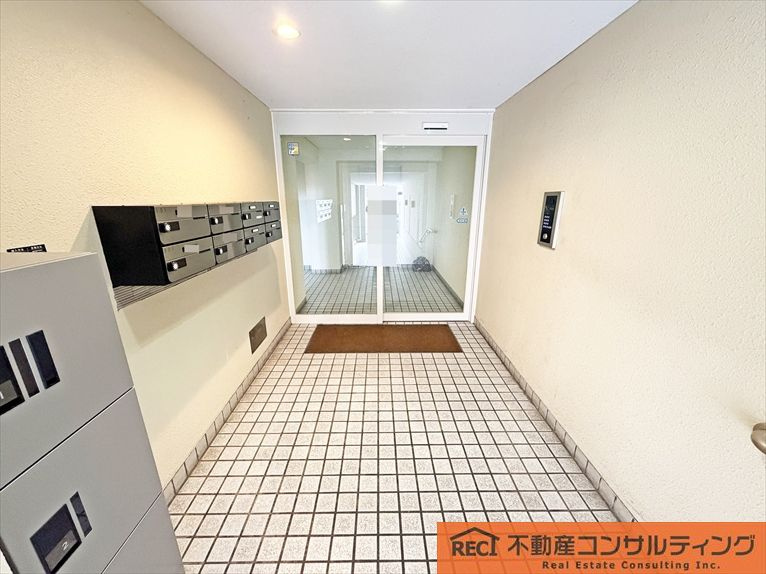 エクセレンス青門のエントランス