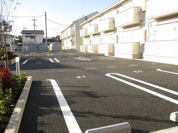D-ROOM Eastの駐車場