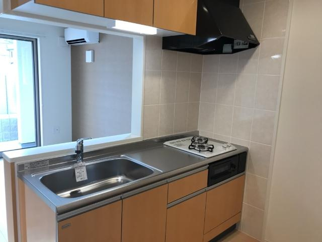 三木市緑が丘町本町一丁目新築アパートのキッチン|キッチン