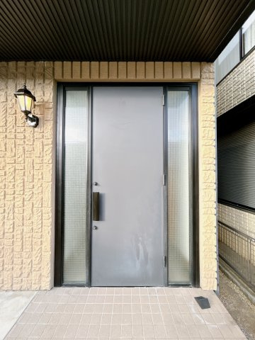 リフォーム済中古戸建　大垣市南一色町　平成13年築の玄関