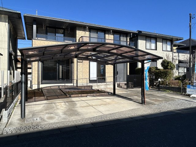 リフォーム済中古戸建　大垣市南一色町　平成13年築の駐車場
