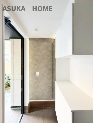 西区浅間町２丁目の玄関|玄関とシューズボックスです。収納もたっぷりとってありますね。