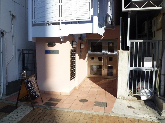 JK　CROSSのエントランス